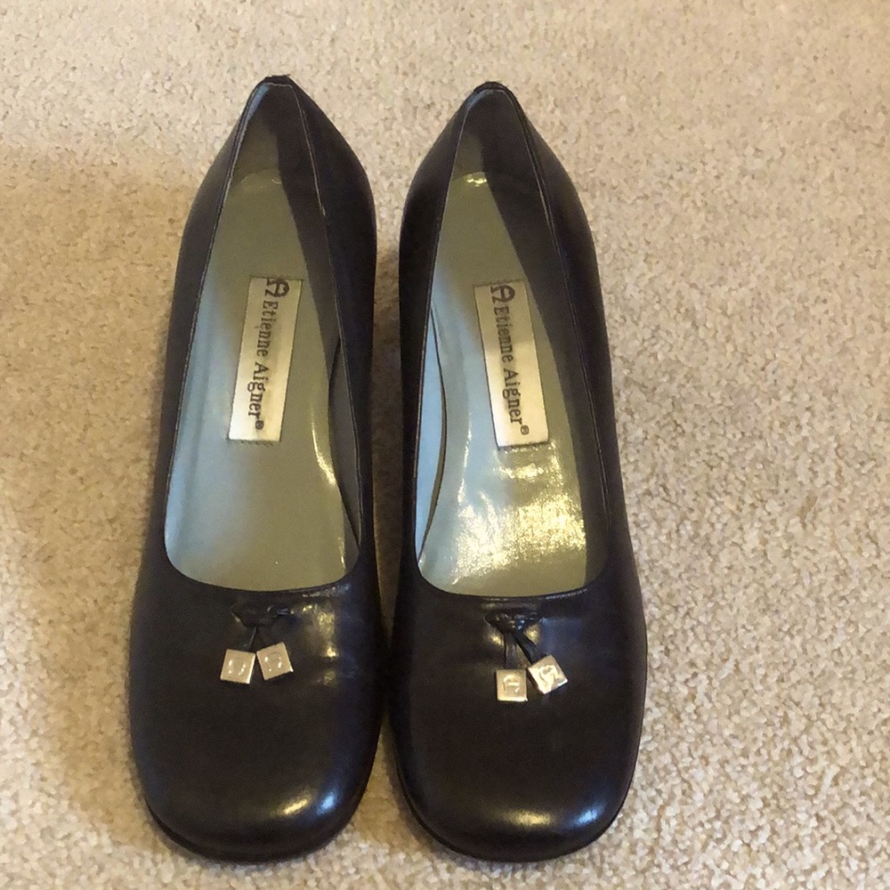 Etienne Aigner black leather heels